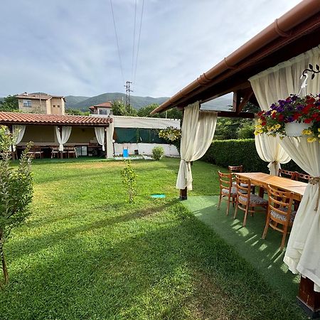Вила Флора Паталеница Exterior photo