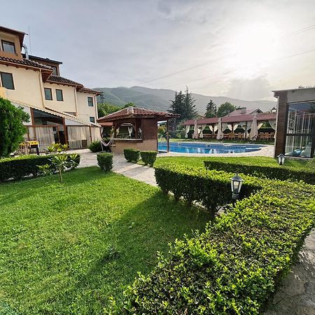 Вила Флора Паталеница Exterior photo