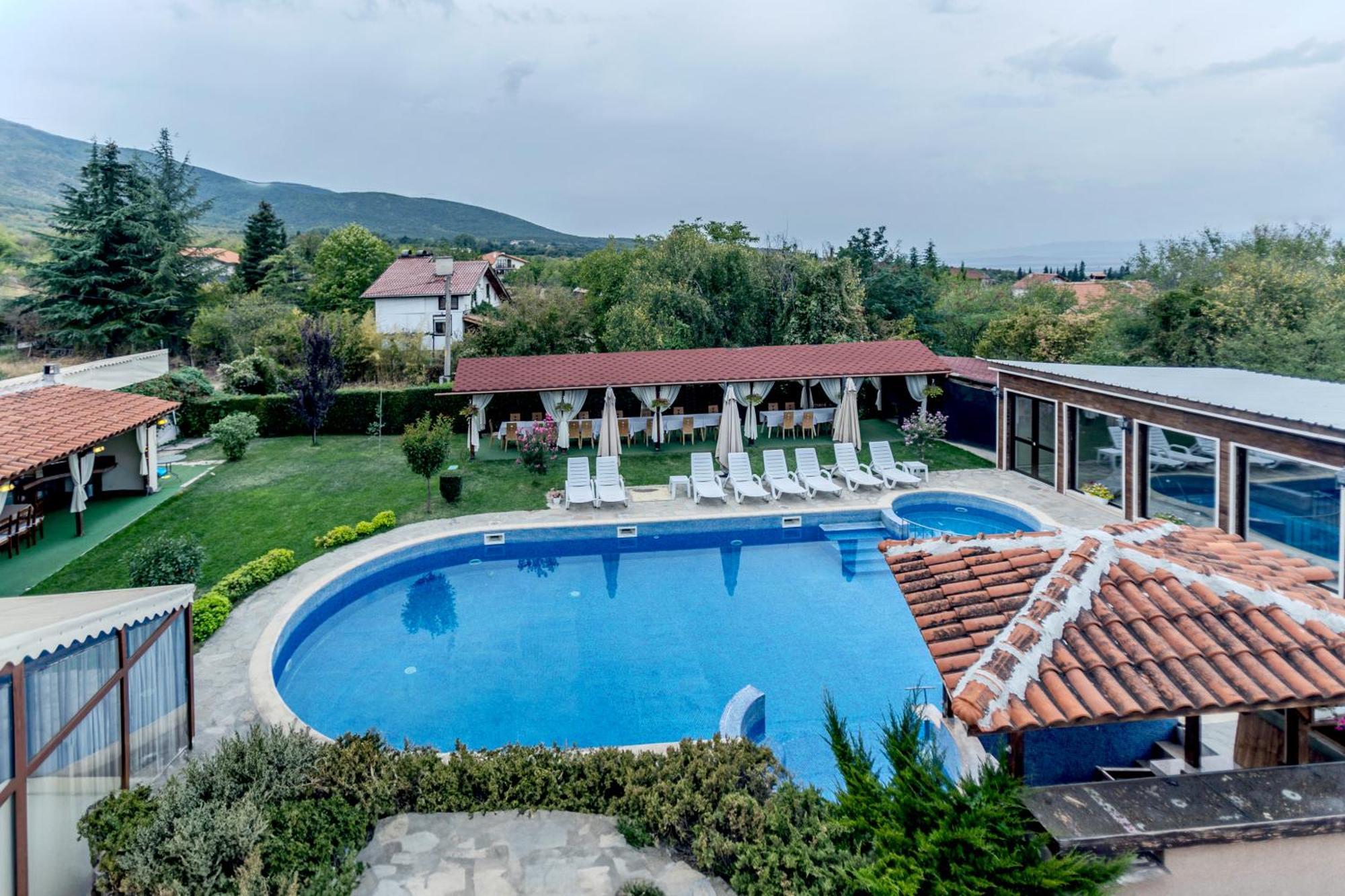 Вила Флора Паталеница Exterior photo